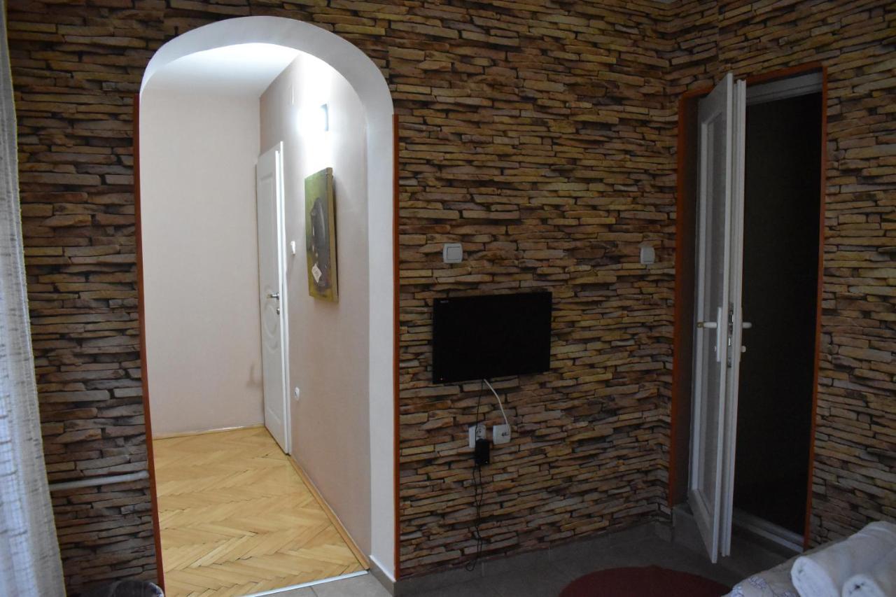 Guest House Kozle Σκόπια Εξωτερικό φωτογραφία